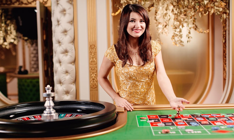 Казино рулетка онлайн с живыми дилерами казино х играть бесплатно без регистрации плейбой